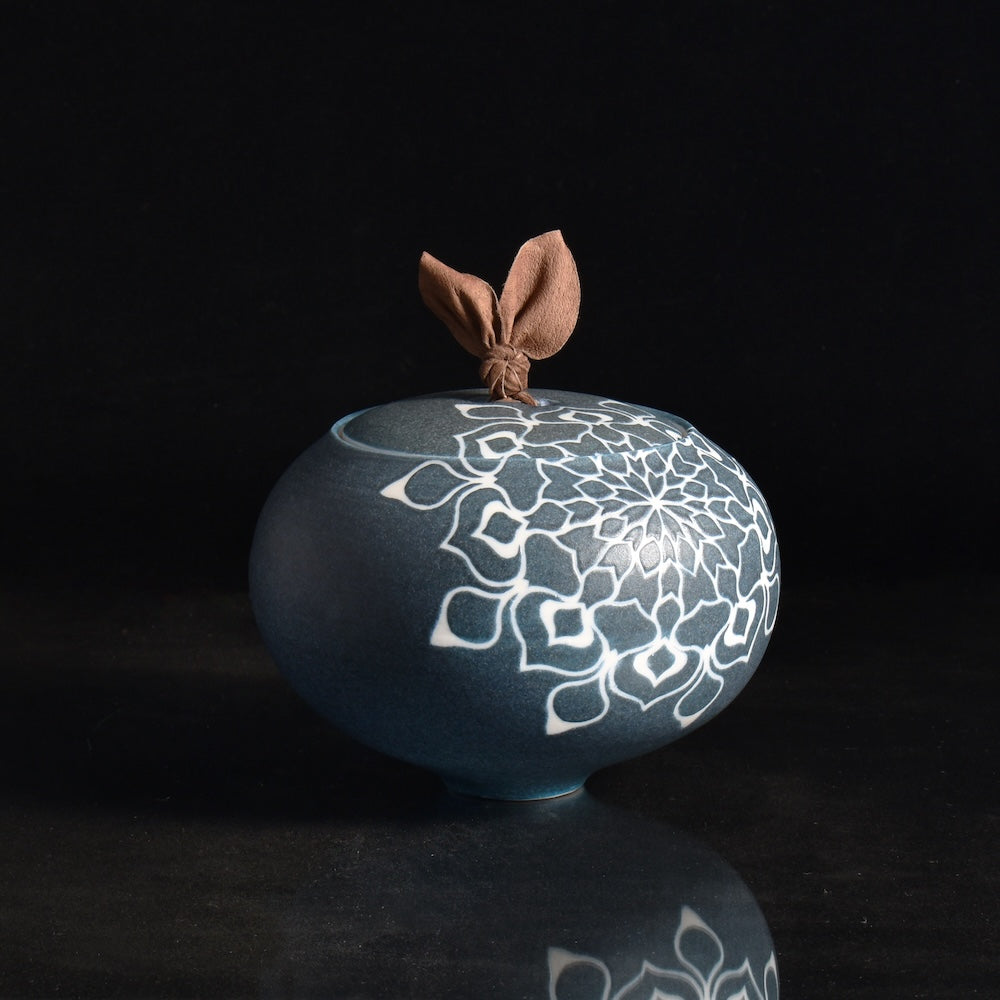 Small Lidded Jar by Eri Sugimoto #1688