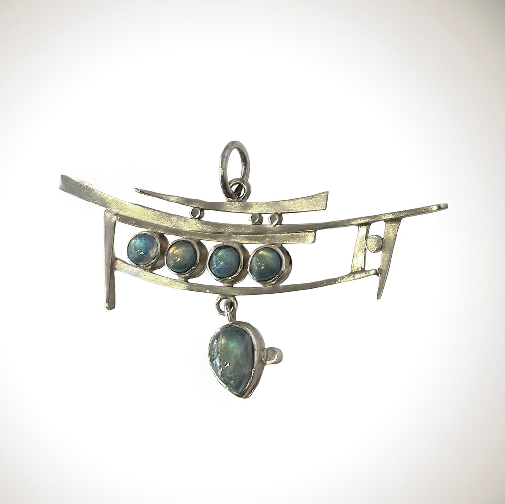 Sterling Silver Labradorite Pendant
